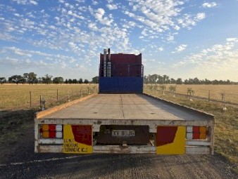 2006 Iveco Stralis Tray Truck