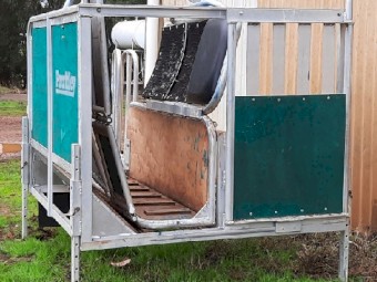 Prattley Sheep Handler