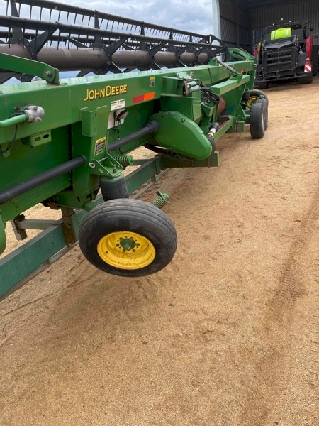 WANTED John Deere  930d Draper Front