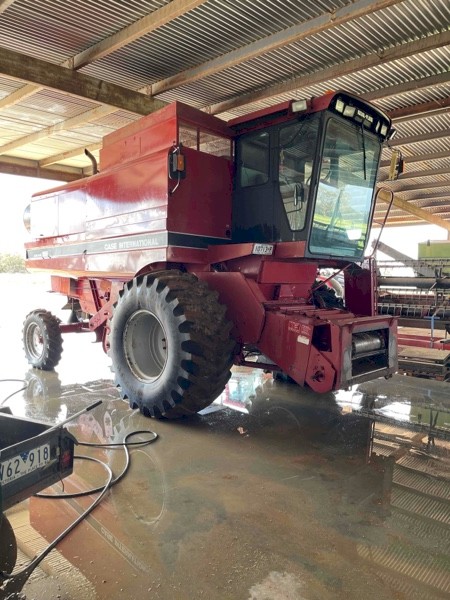 Case IH 1666 Axial Flow Header with 30ft Case IH 1010 Front