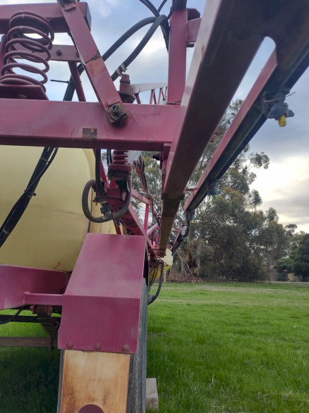 Hardi 2720 gooseneck sprayer 
