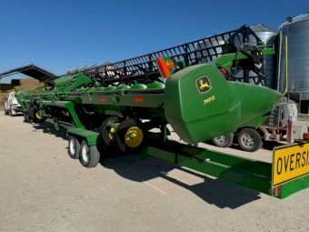 2020 740d John Deere Front