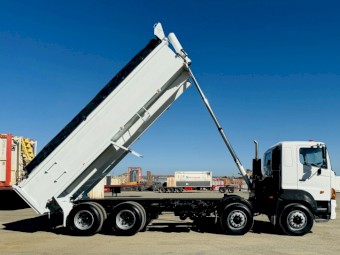 2008 HINO FY700 Twin Steer Tipper