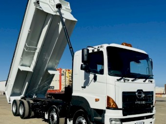 2008 HINO FY700 Twin Steer Tipper