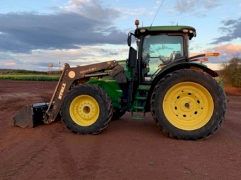 2015 John Deere 7230R & Loader
