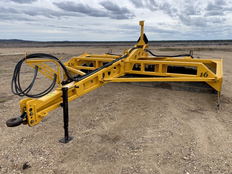 Shoule LN 16 land leveler