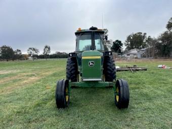 1977 John Deere 4230