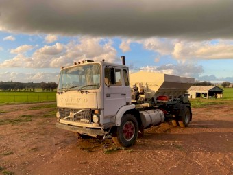 F7 Volvo with 880 Marshall Spreader