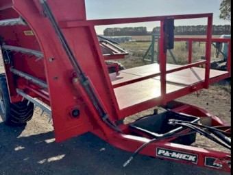 WANTED Square Bale Feeder