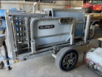 ClipEx Sheep handler