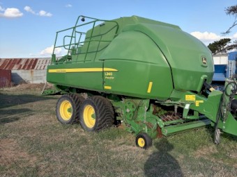 John Deere l340 baler