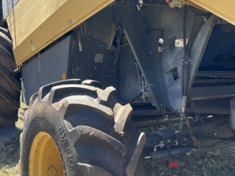 CAT Lexion 460 Header with Front and Trailer