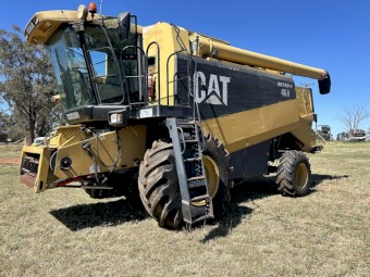 CAT Lexion 460 Header with Front and Trailer