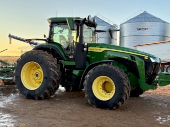 2021 John Deere 8R340 Tractor