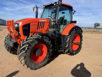 Kubota M7171 Tractor