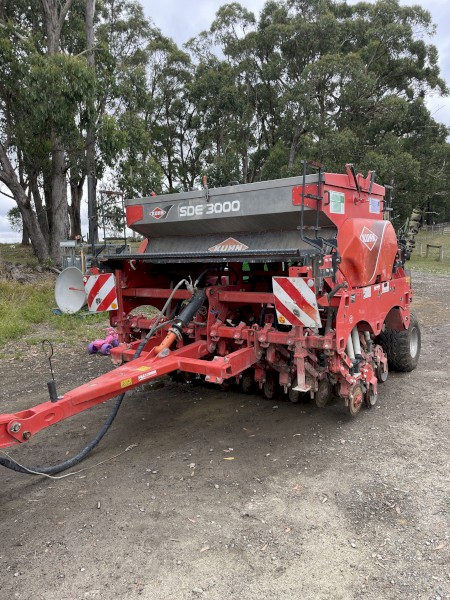 Kuhn SDE 3000 direct seeder