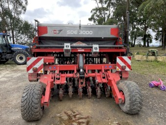 Kuhn SDE 3000 direct seeder