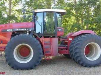 WANTED Versatile 435 Tractor