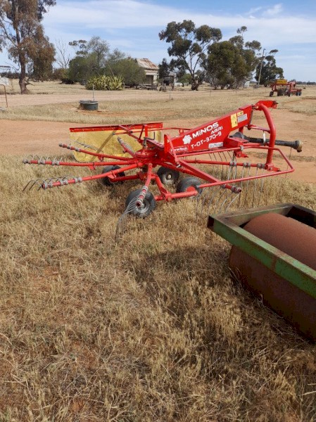 Minions agri T-OT-307-9 rotary rake 