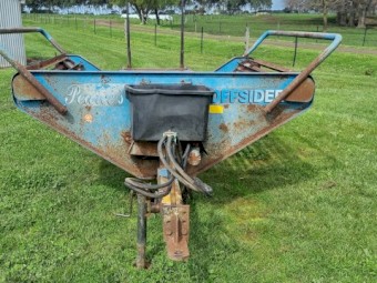 Pearce Offsider Hay Silage feeder