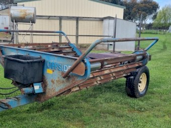 Pearce Offsider Hay Silage feeder