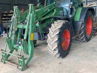 Fendt 714 Tractor with Loader