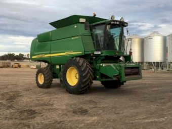 2007 John Deere 9660 Bullet Rotor with John Deere 630F Hydra Flex Front withTrailer