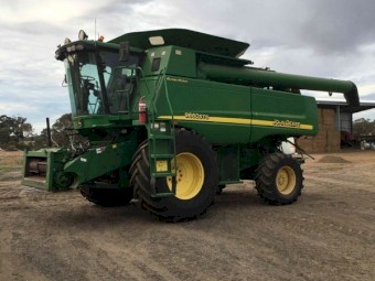 2007 John Deere 9660 Bullet Rotor with John Deere 630F Hydra Flex Front withTrailer