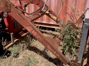 Front End Loader to suit Massey