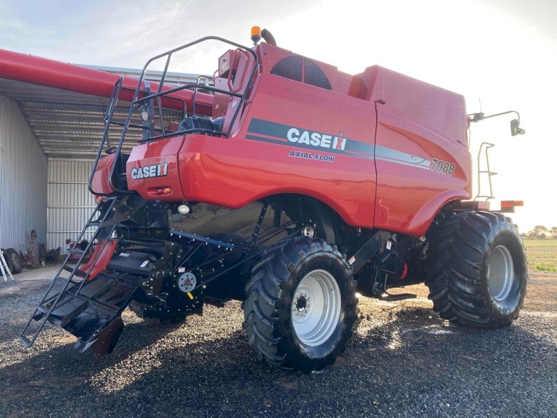 Case 7088 Header with 40ft 2152 front