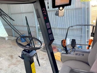 Case 7088 Header with 40ft 2152 front