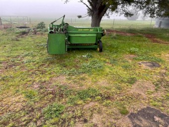 John Deere 24T Small Square Baler