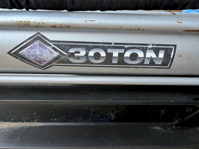 Black Diamond Log Splitter