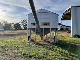 2022 Ahrens 31 tonne Field Bin