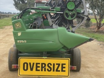 EOI John Deere 930D Draper Front