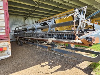 MacDon 962 Draper front 36' with 871 CAT adapter 