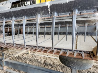 MacDon 962 Draper front 36' with 871 CAT adapter 