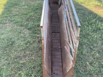 Peak-Hill Air Rotate Sheep Handler