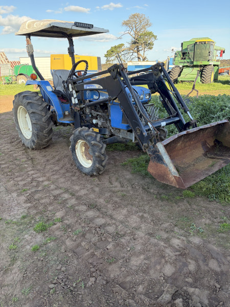 New Holland T1530 tractor
