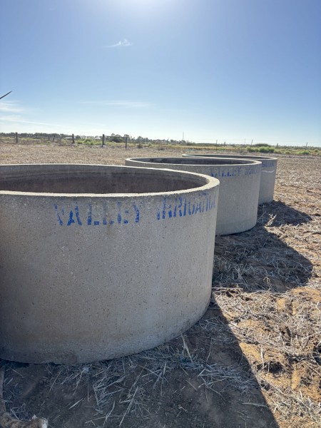 concrete cattle trough with float