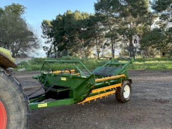 Ellsworth double bale feeder
