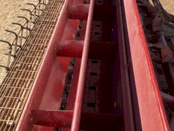 International 511 Combine