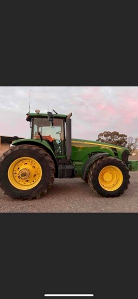 John Deere 8530 Tractor
