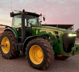 John Deere 8530 Tractor