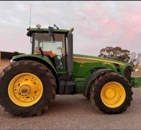 John Deere 8530 Tractor