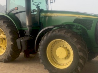 John Deere 8520 Tractor