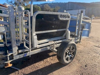 Clipex Sheep Handler