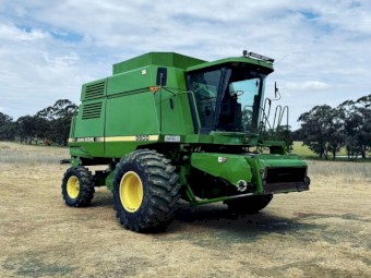 John Deere 9600 Header