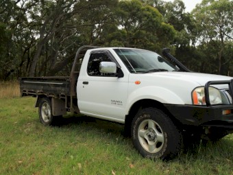 Nissan Navara D22 ST-R 4x4 single cab