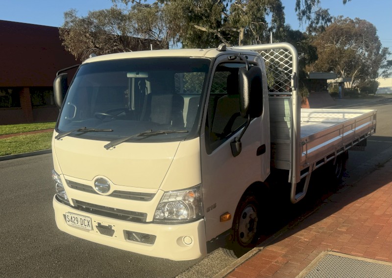 HINO 300 616 EX COUNCIL! 69,000KMS
